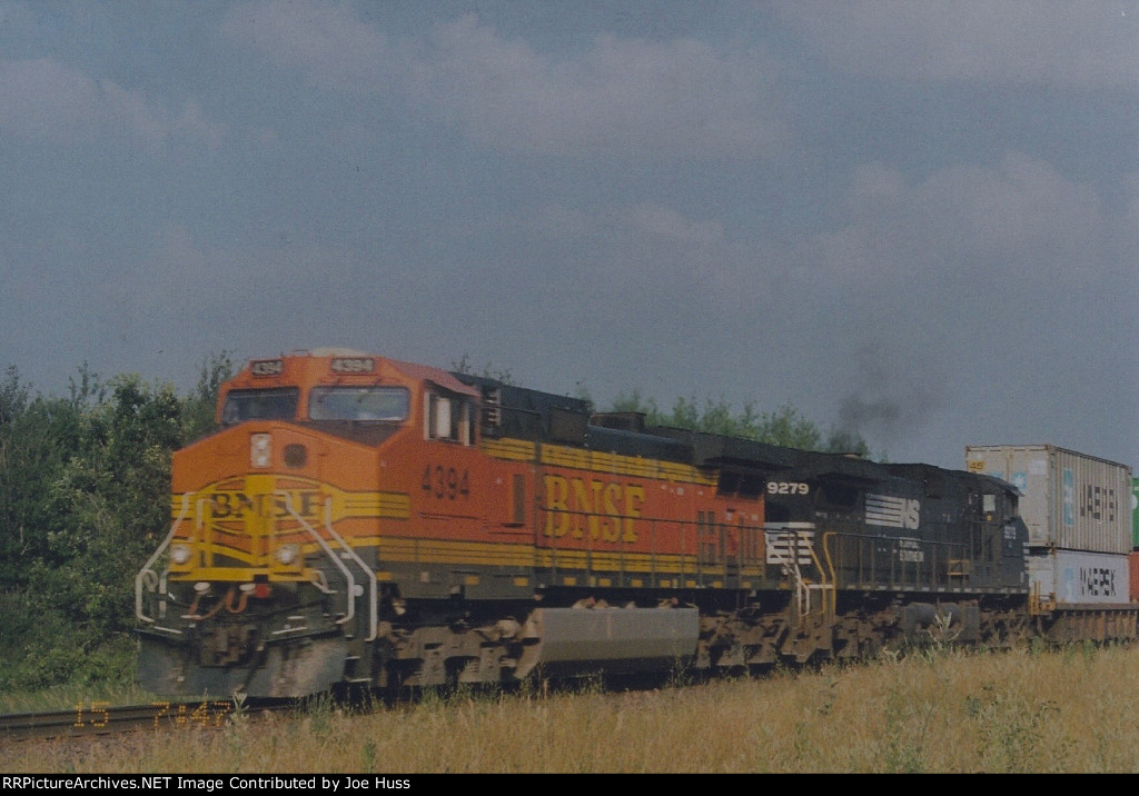 BNSF 4394 East